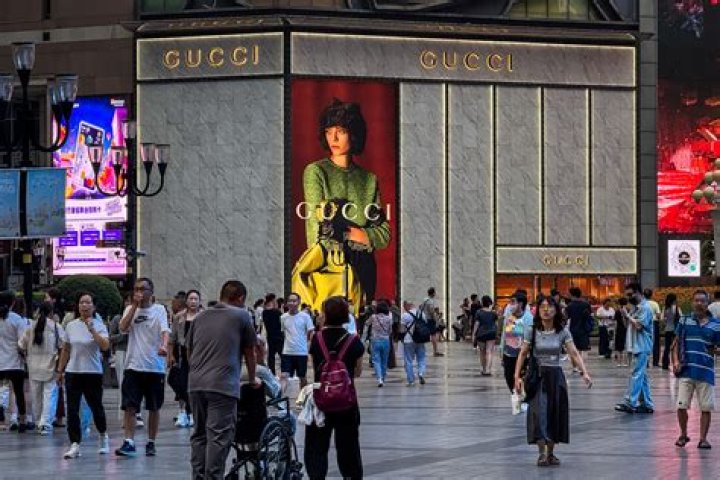 Gucci Owner: Unveiling the Powerhouse Behind the Iconic Brand